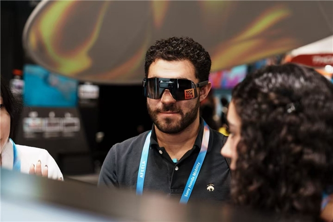 AI眼镜新突破：视觉辅助与运动AR开启智能穿戴新场景(图4)