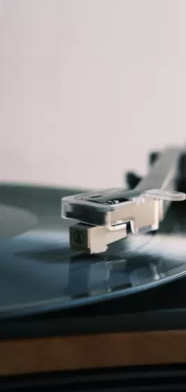 一体式便携黑胶唱机：年轻人的入门新选择，易用与音质兼得(图7)