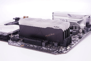 电竞超频内存深度评测：RGB灯效与性能极限解析(图25)