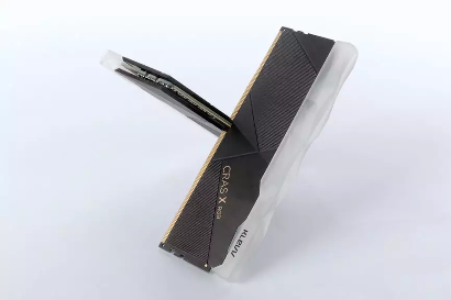 电竞超频内存深度评测：RGB灯效与性能极限解析(图6)