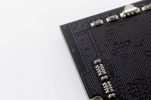 电竞超频内存深度评测：RGB灯效与性能极限解析(图13)