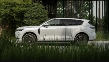 岚图FREE+上市，全系搭载英得尔车载冰箱(图5)