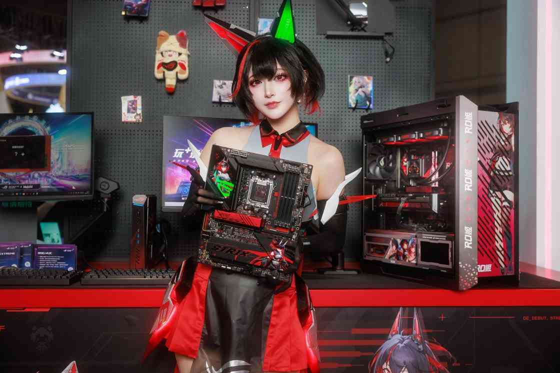 BW2025 ROG玩+乐园引爆二次元电竞热潮