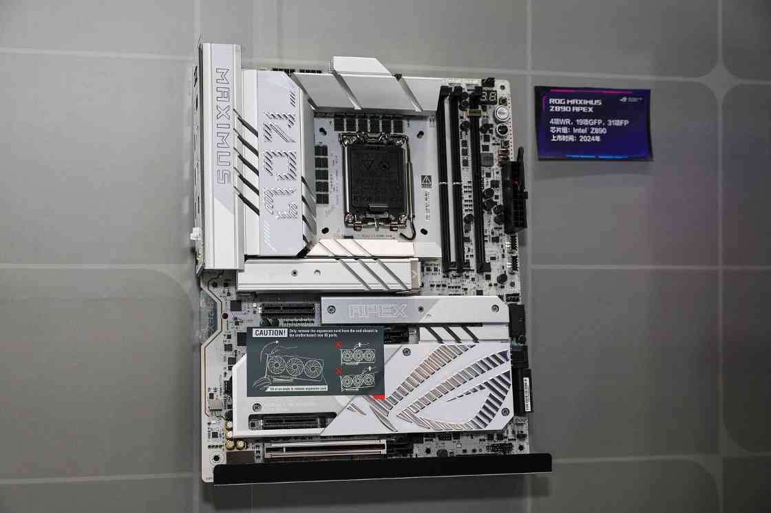 BW2025 ROG超频与背置技术引领潮流(图4)