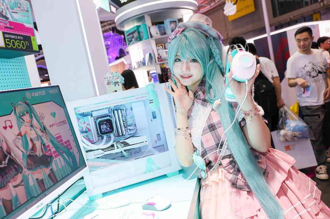 BW2025 ROG玩+乐园引爆二次元电竞热潮(图7)