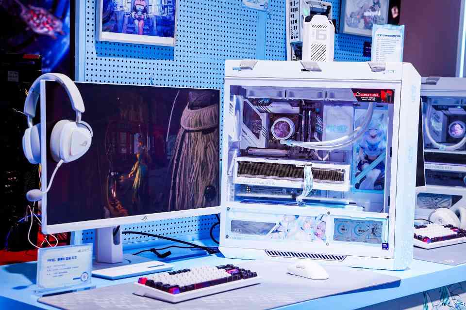 BW2025 ROG玩+乐园引爆二次元电竞热潮(图15)