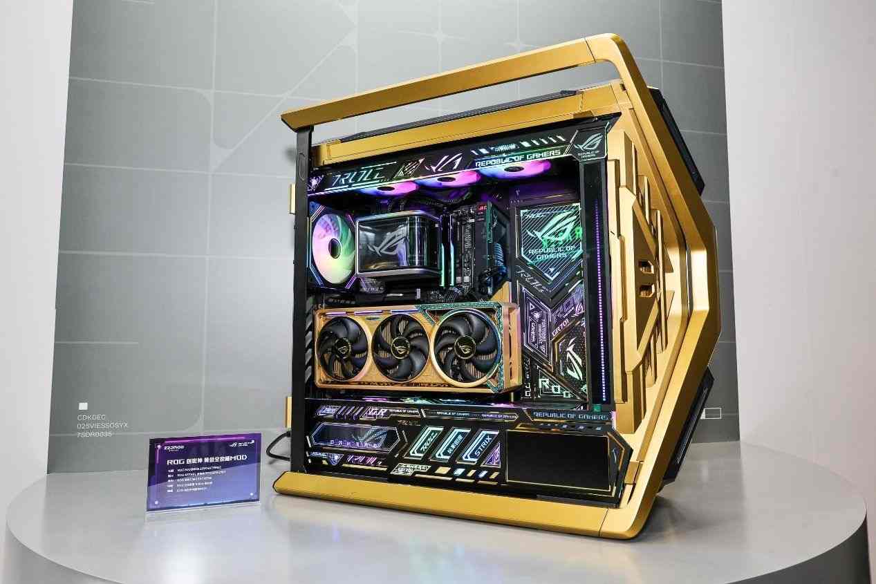 BW2025 ROG玩+乐园引爆次元狂欢(图24)