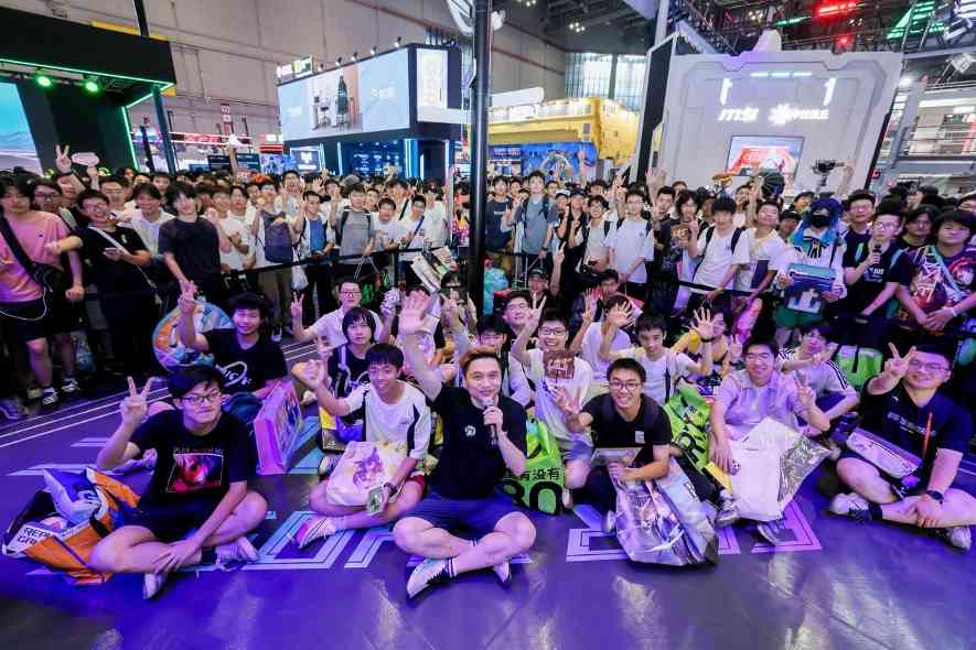 BW2025 ROG玩+乐园引爆次元狂欢(图28)