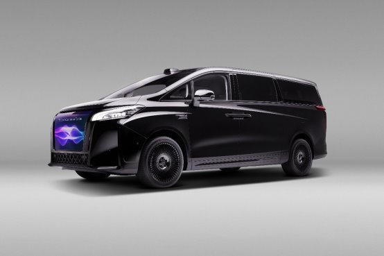 贾跃亭发布FX Super One，引领智能MPV新变革