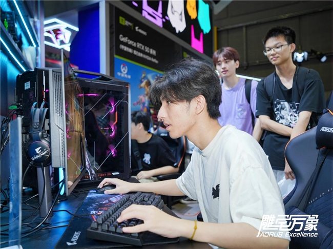 次元与电竞交融，技嘉AORUS引爆文化新风潮(图24)
