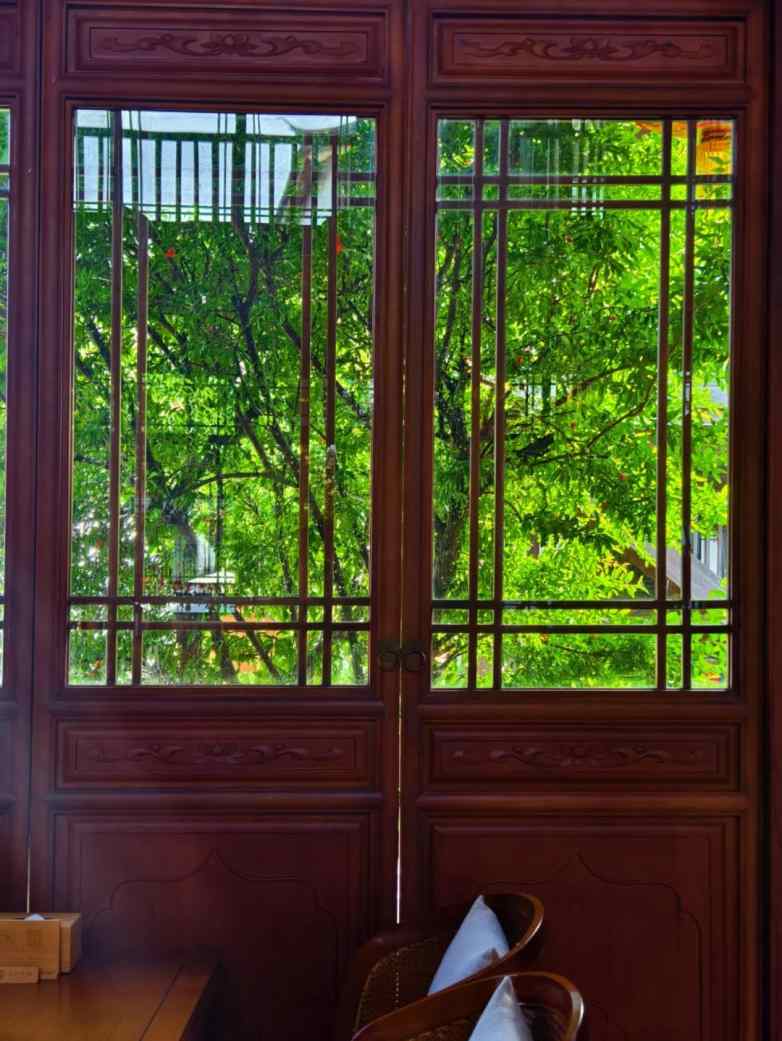 一扇窗，阅尽四季山河之美(图1)