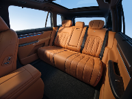 20万内大五座SUV空间舒适对比：启源Q07与东风奕派eπ008谁更优？(图3)