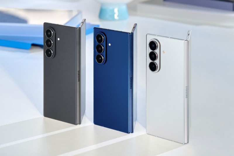 三星折叠屏手机Z Fold7与Z Flip7开售，创新设计提升用户体验(图2)