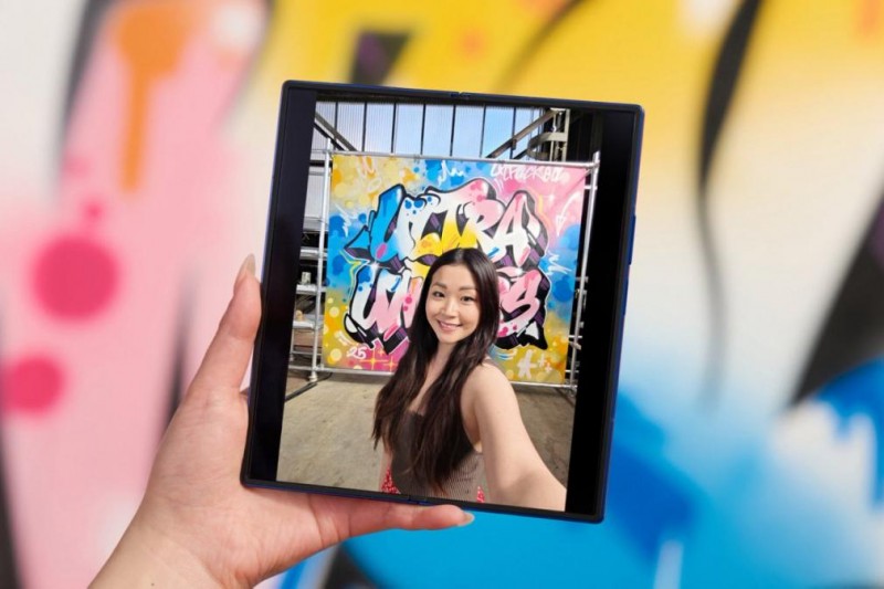 三星折叠屏手机Z Fold7与Z Flip7开售，创新设计提升用户体验(图3)