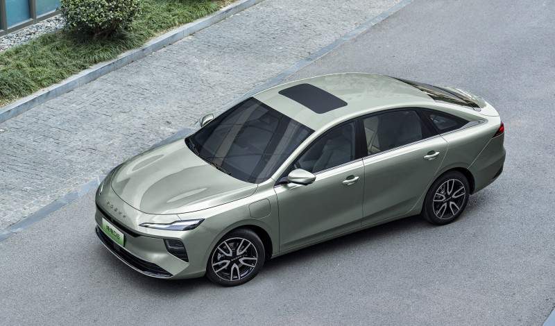 十万级纯电家轿选购指南：续航真实、空间越级、安全可靠