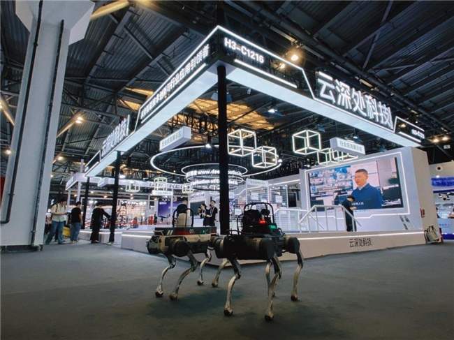 具身智能技术落地新趋势：多场景协同应用引领产业变革(图2)