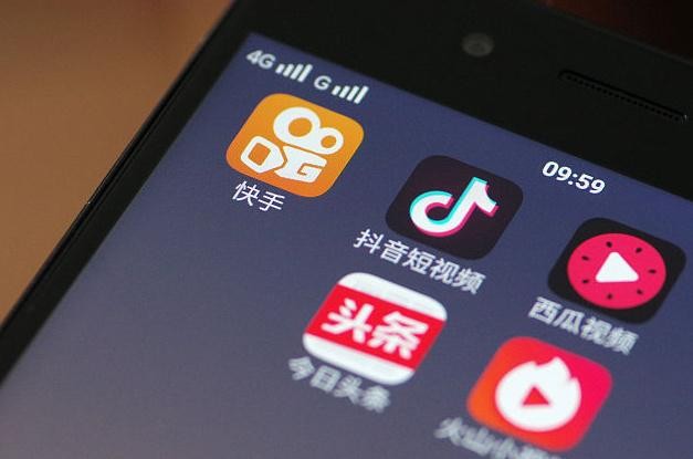 短视频爆款公式：3秒吸引+情绪共鸣+互动引导(图2)