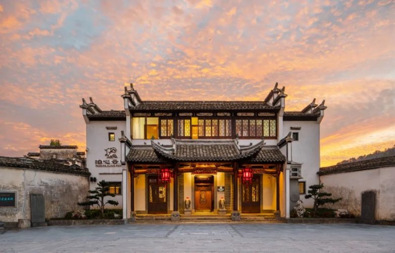 黄山西递古村徽派民宿，推窗尽览江南旧梦与诗意栖居(图5)