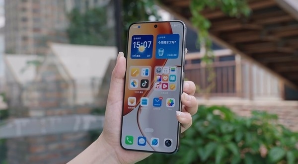 荣耀X70：外卖员必备手机，续航抗摔防水全能王(图2)