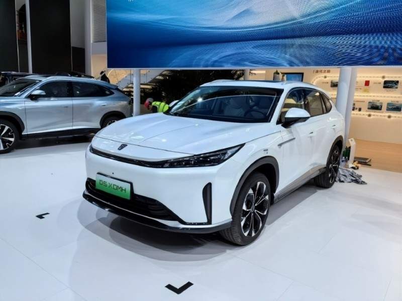 荣威D5X DMH 10万级混动SUV 续航超1600km