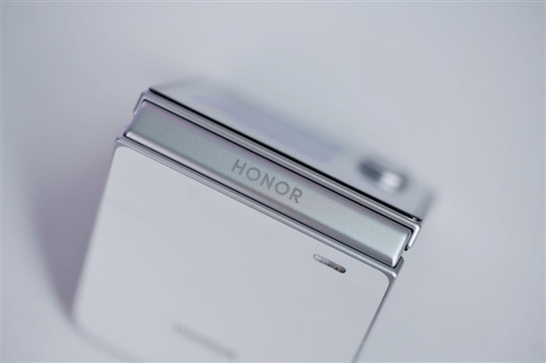 什么手机最好用？荣耀Magic V Flip2全面评测｜实用指南(图2)