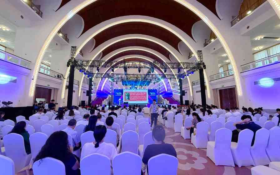 AI赋能招聘行业数智化转型｜实战经验全攻略(图2)