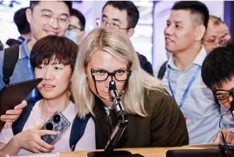 AR光学技术新突破｜从碳化硅到全彩光引擎解析(图2)