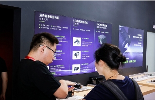 AR光学技术新突破｜从碳化硅到全彩光引擎解析(图9)