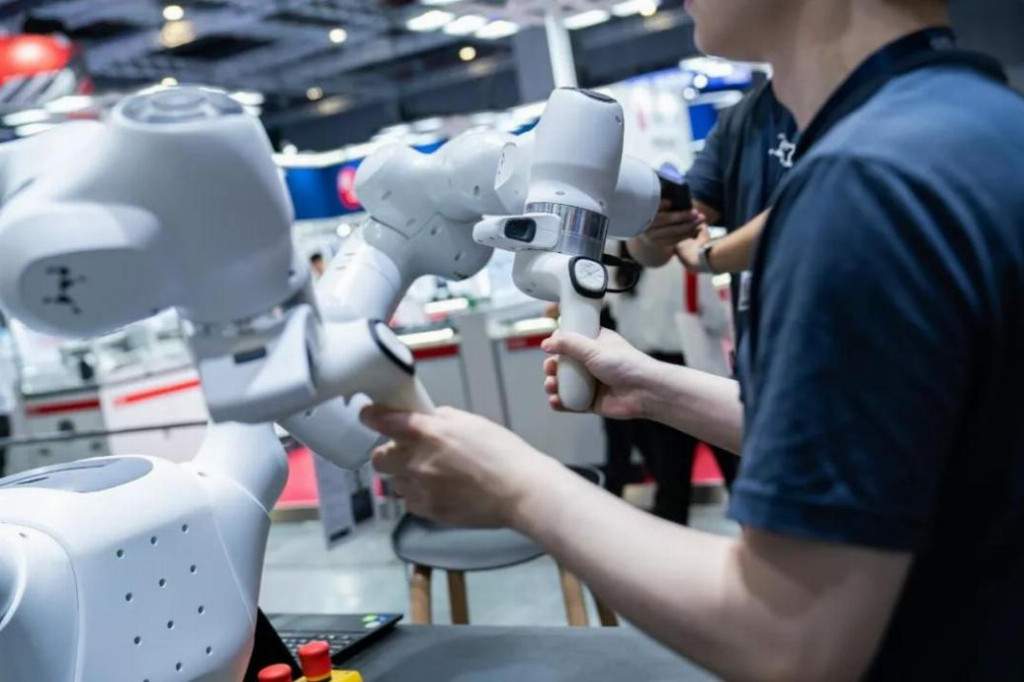 智能机器人展会上亮相｜思灵机器人技术方案全攻略(图9)