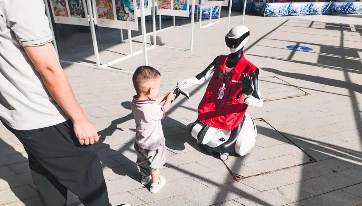 星动Q5成会展全能担当｜智能机器人引流带货新玩法(图5)