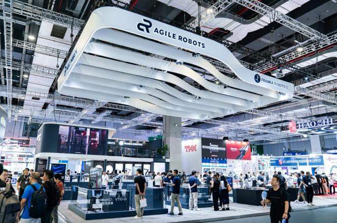 思灵机器人工博会现场直击：探索智能机器人创新方案｜技术亮点全解析(图1)