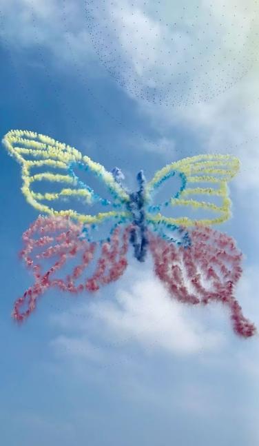 “单台电脑控制最多无人机”与“无人机发射最多烟花”：高巨创新吉尼斯双纪录定义低空表演新范式(图4)