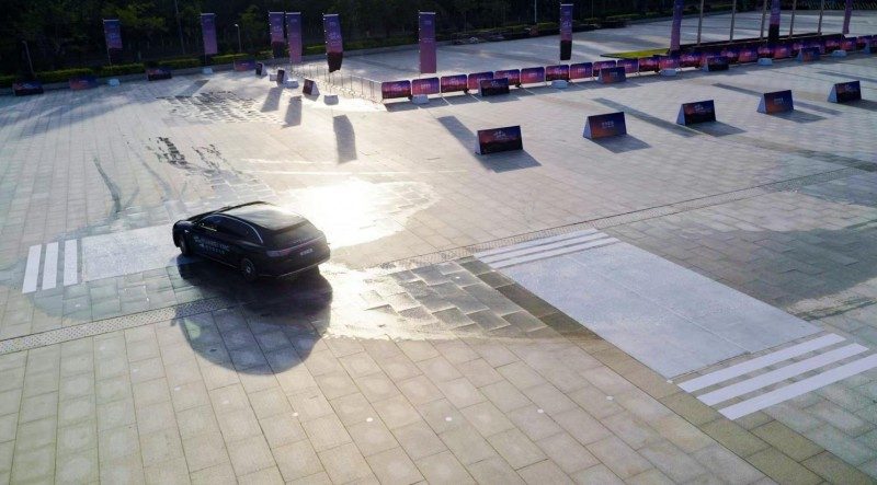 从容，自成一派，华为乾崑HUAWEI XMC全能试驾菁英汇，用科技赋能从容出行的“底气”(图3)