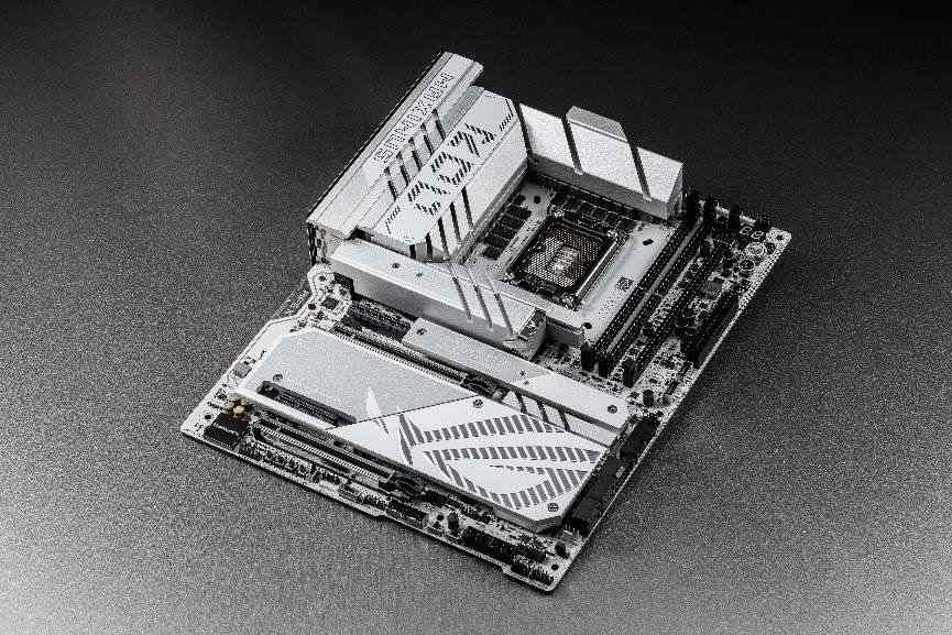 DDR5-13322超频记录主板性能解析｜超频神器全攻略(图7)